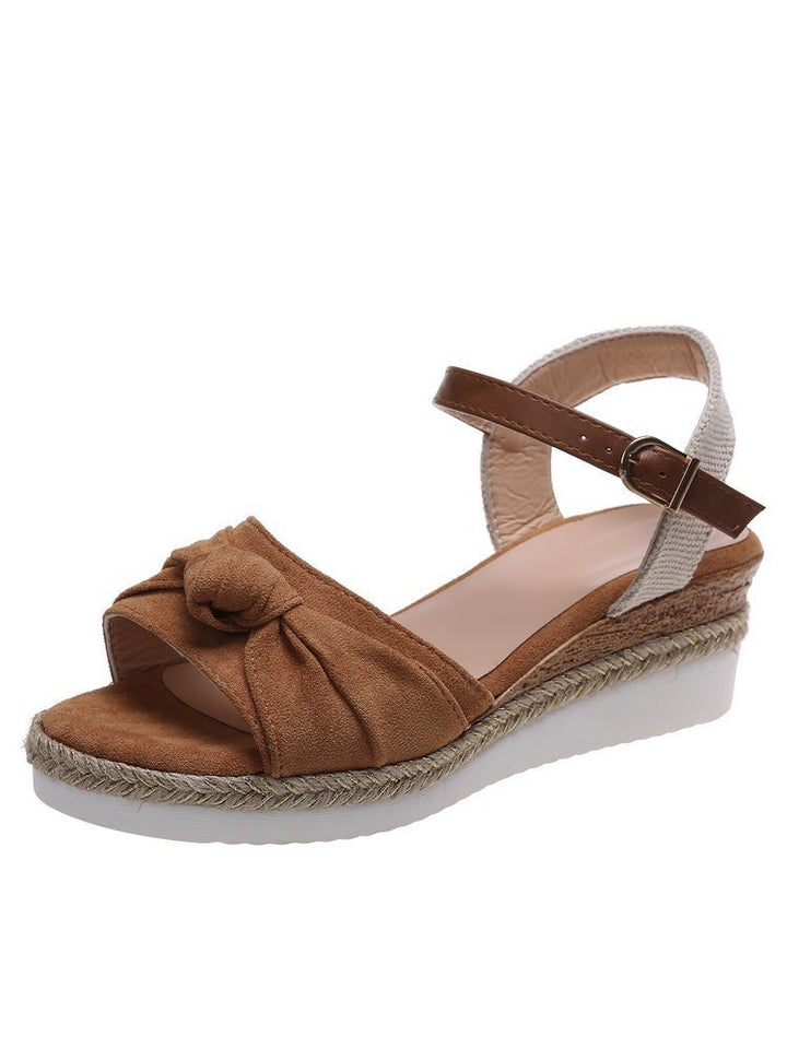 Damer wedge-sandaler med justerbar rem og elastisk indlæg Stilla
