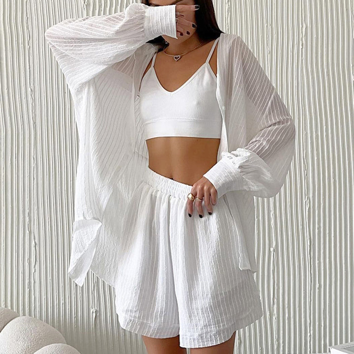 Dame legers Blusenshirt med brede shorts og minimalistiske detaljer Stilla