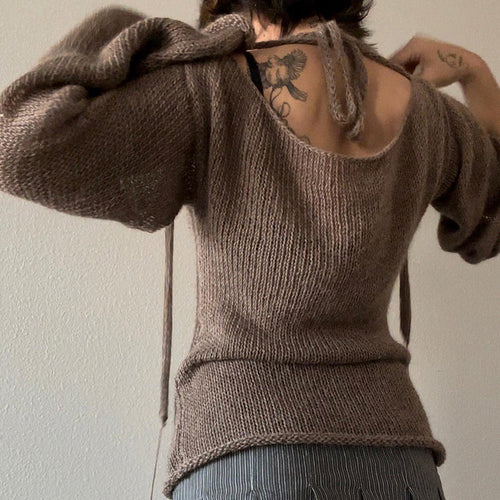 Stilla | Strikket Sweater med Klokkeærmer og Blonde