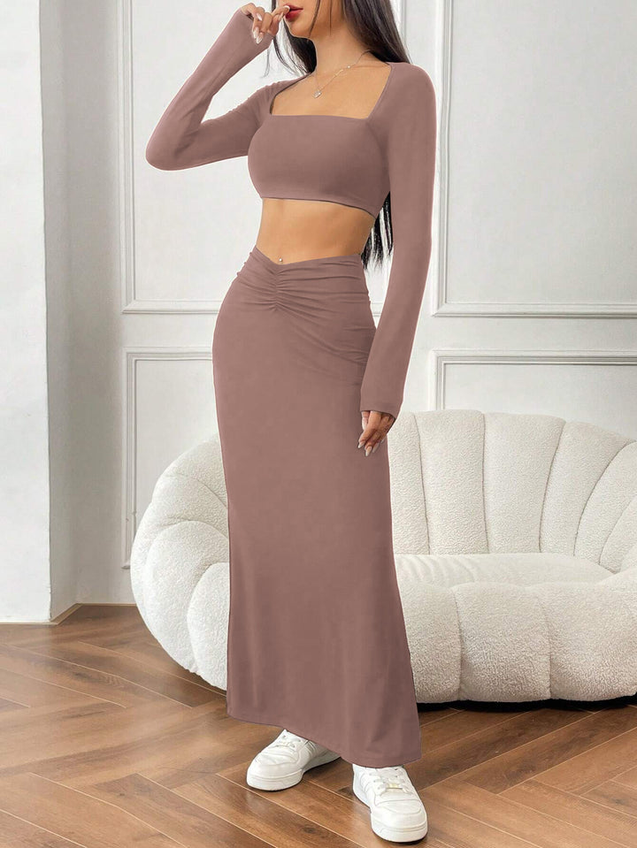 Damer elegant kombination af crop-top og maxiskørt Stilla