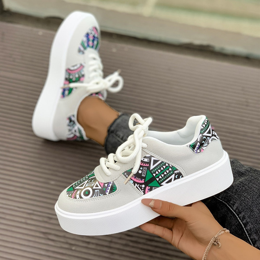 Dame moderigtige Plateau-sneakers med iøjnefaldende design Stilla
