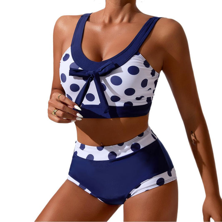Dame retro-inspireret bikini med elegant snit og sløjfedetalje Stilla