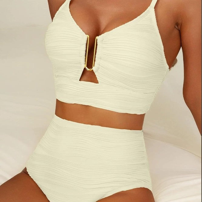 Dame Højtaljet Bikini-sæt med moderne Cut-Out Skovae
