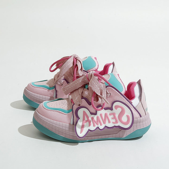 Dame Sporty Sneakers med unikt design og innovative snøringssystemer Stilla