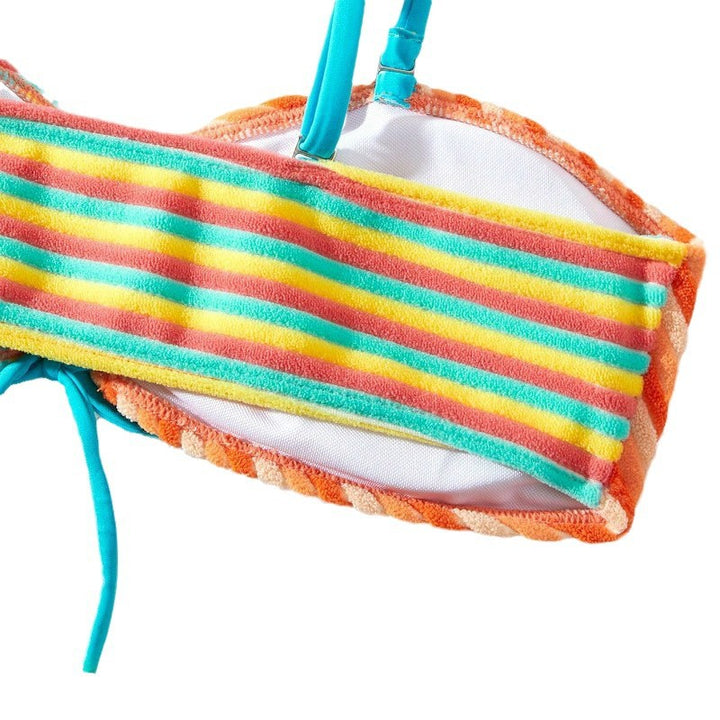 Dame bikinisæt med farverigt stribemønster og fashionable bånd Stilla