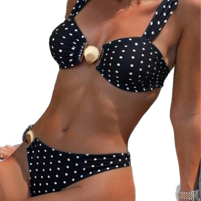 Damebikini med stilfuld polstret top og elastisk trusse Skovae