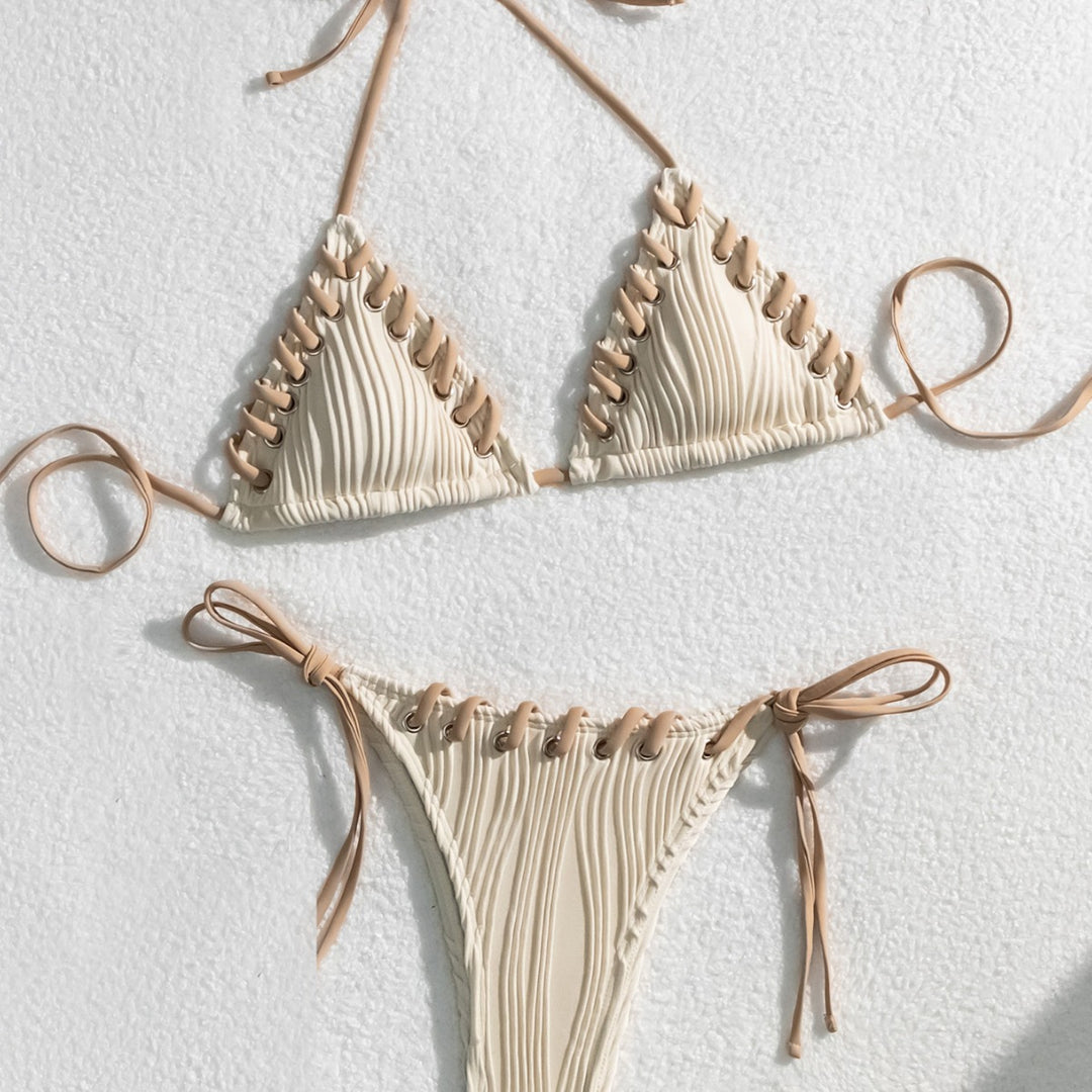 Dame Triangel-Bikini med kontrasterende snøre detaljer Skovae