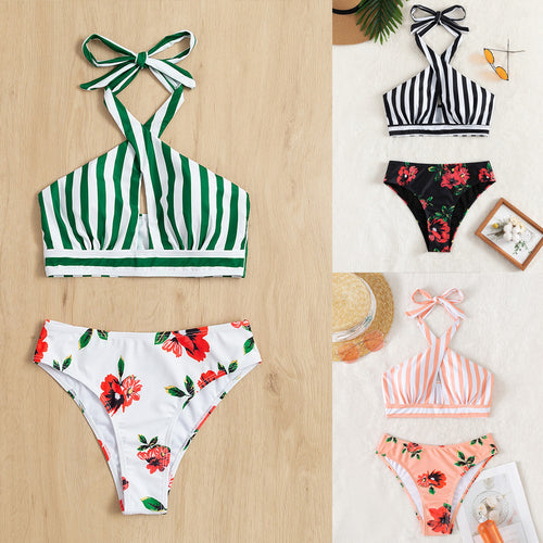 Dame To-delt Bikini med raffineret indpakningsdesign og blomstret accent Skovae