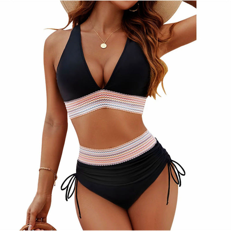 Dame triangel-bikini med justerbare stropper og moderne flæse-look Skovae