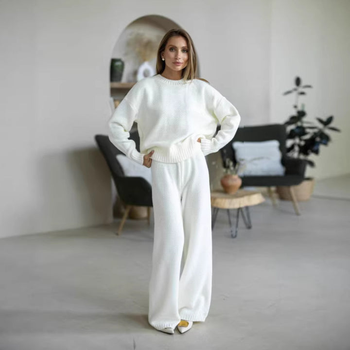 Kvinders hyggelige strikket sweater med moderne snit og bred kant Skovae
