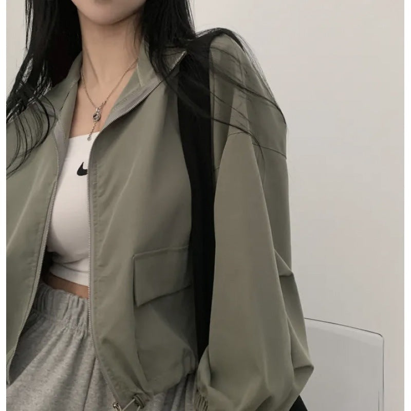 Kvinders cropped jakke med elastiske manchetter og casual pasform
