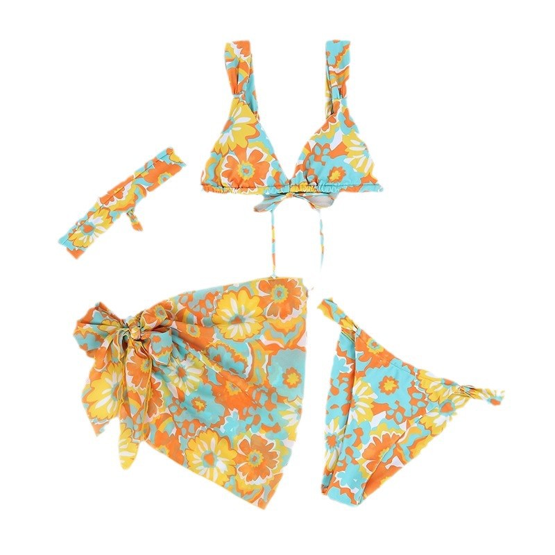 Dame bikini sæt med blomstertryk og matchende overtræk Stilla