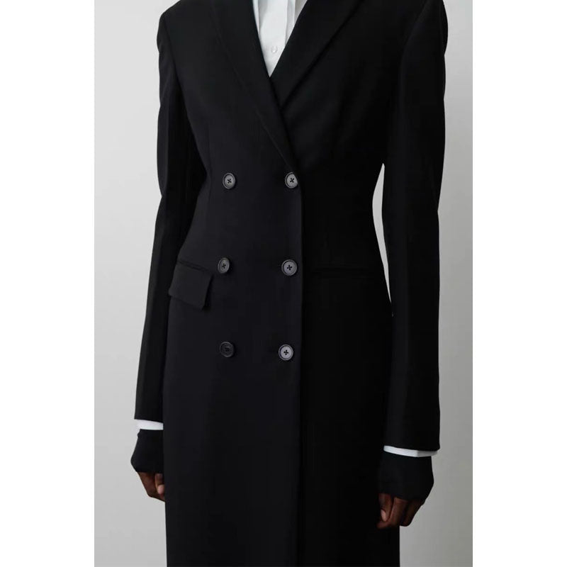Kvinders dobbeltknappet blazer med løstsiddende drapering