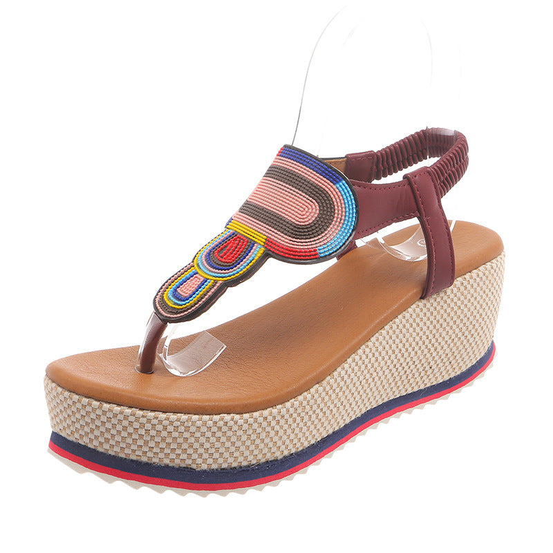 Dame Wedge-Tåsplit-sandaler med farverigt applikationsdesign og ergonomisk fodseng Stilla