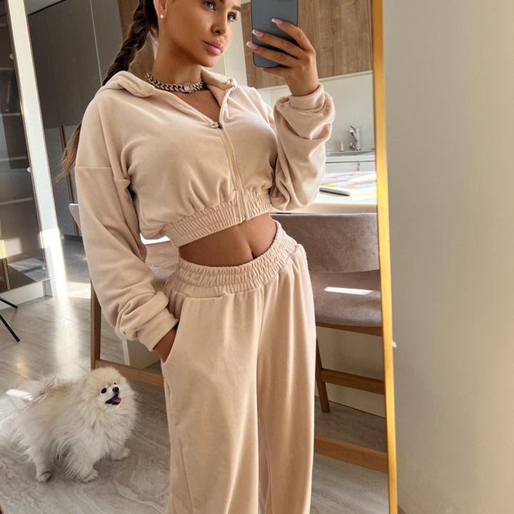 Kvinders sporty lounge sæt med cropped top og bred talje Skovae