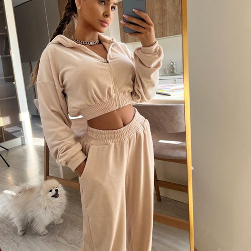 Kvinders sporty lounge sæt med cropped top og bred talje Skovae