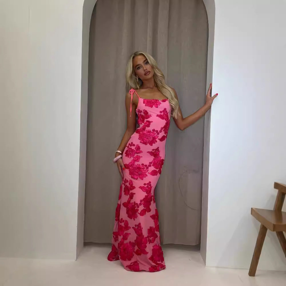 Dame Elegant blomster broderet kjole med strapless silhuet Skovae