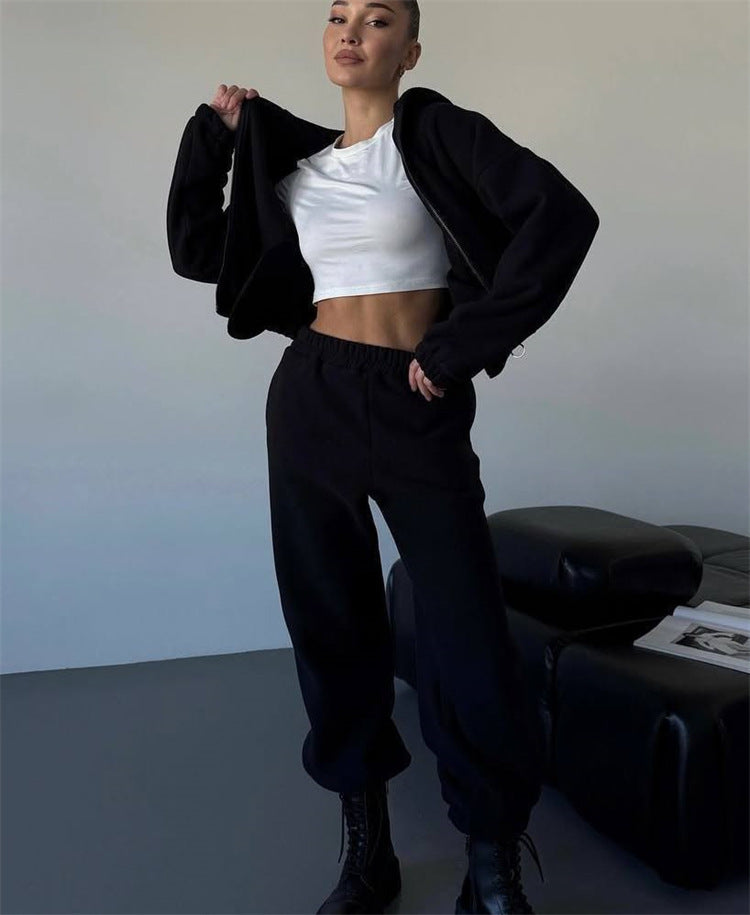 Kvinders stilfulde fleece loungewear sæt med cropped jakke og komfortable joggers Skovae