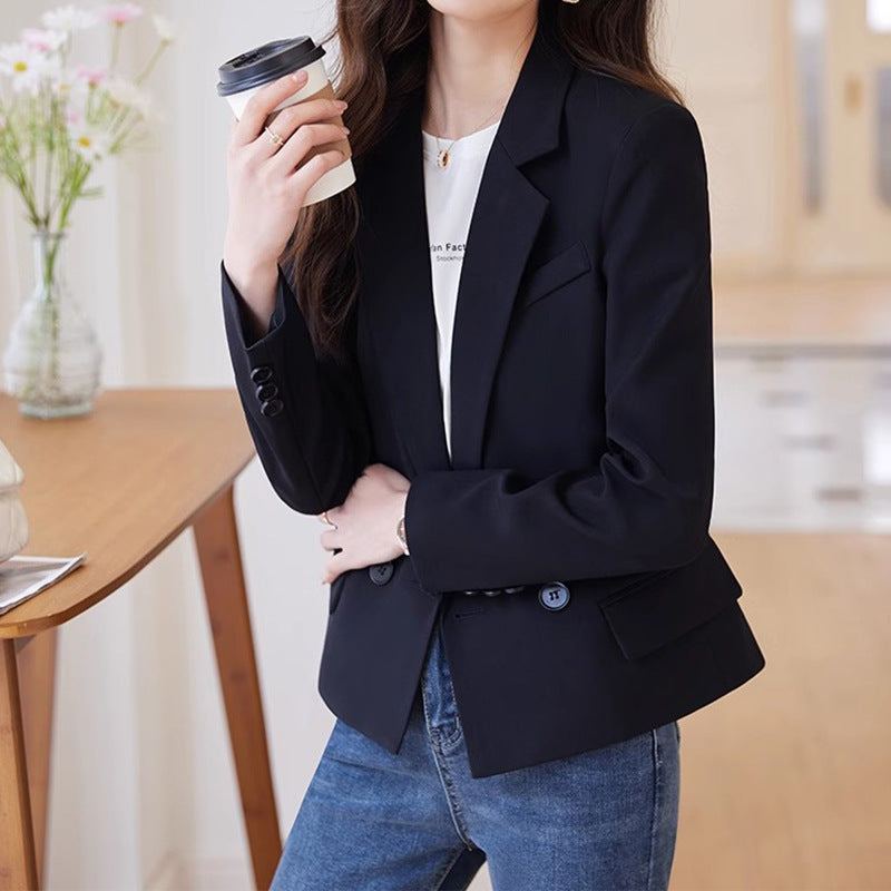 Dame mode blazer med dobbelt knaplukning og elegant snit Stilla