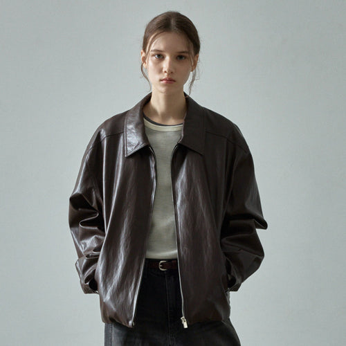 Dame læderjakke i afslappet oversized-stil med moderne detaljer Stilla