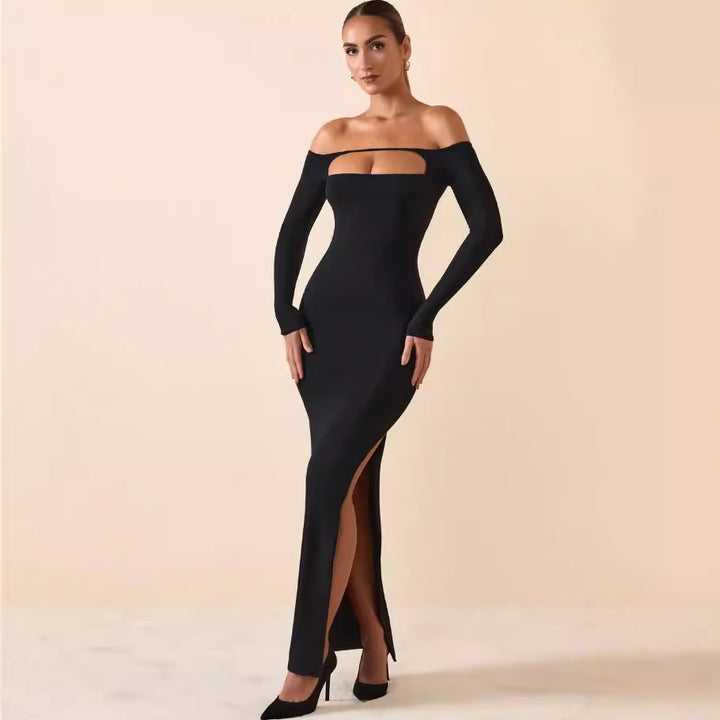 Dame tætsiddende kjole med lange ærmer og udskæring i designet og med off-shoulder stil