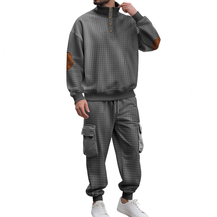 Herren nan Karo-relief-sweatset med ståkrave-knapliste, velour-ellbogenlapper og cargo-jogger Skovae