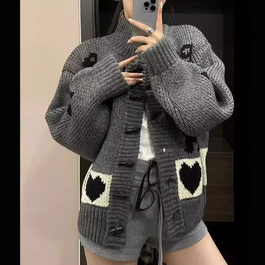 Kvindernes cardigan med trendy dyremotiver og høj krave Stilla