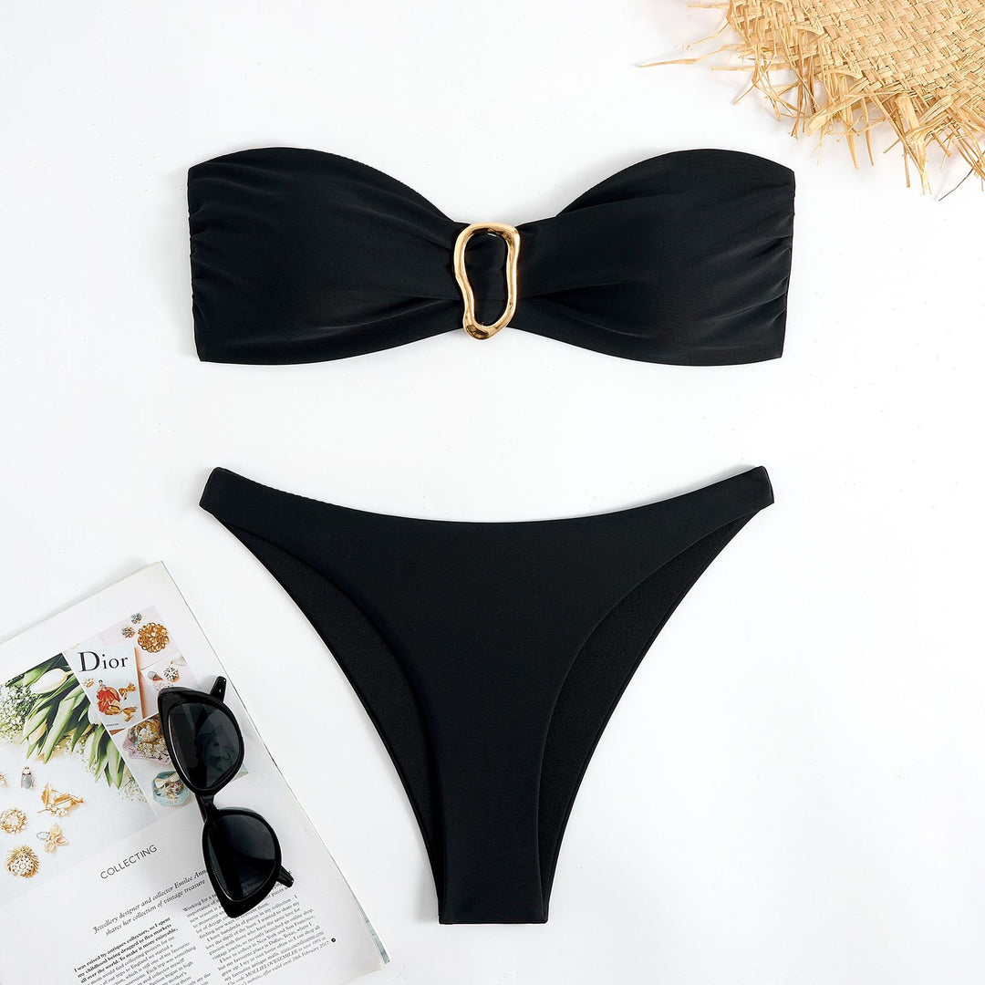 Dame Bandeau-bikini-sæt med dekorativ guld lukning Stilla