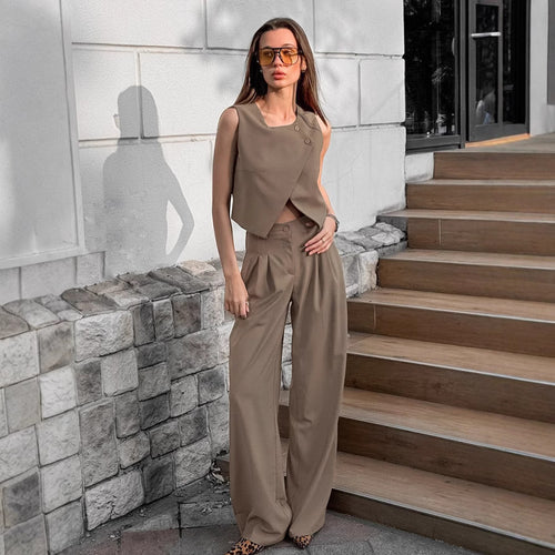 Dame to-delt sæt med moderne cropped top og elegant, bred buks Stilla
