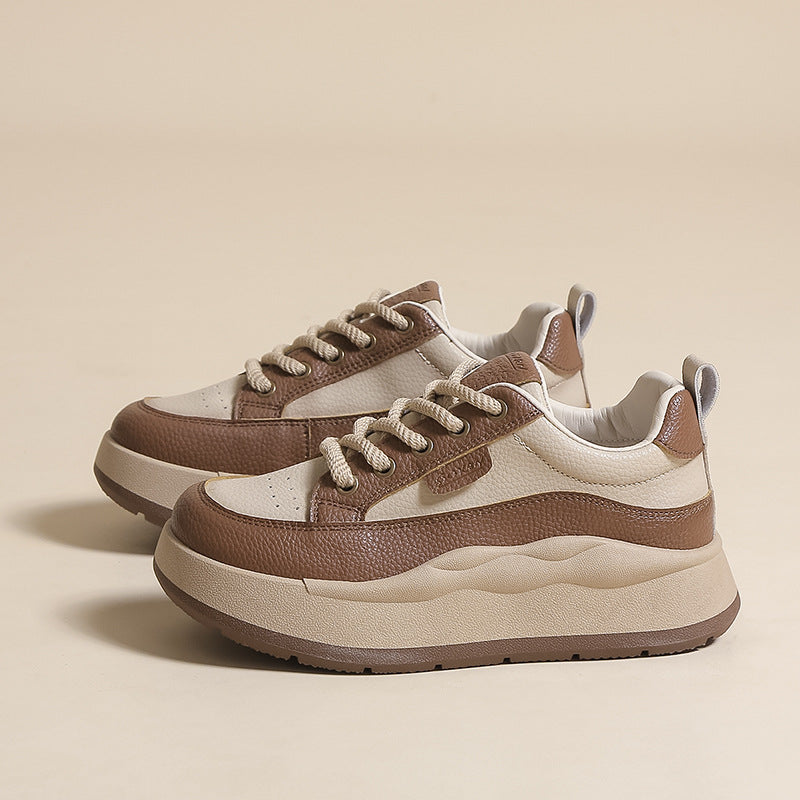 Dame sporty sneakers med tyk sål og innovativ overfladestruktur Stilla