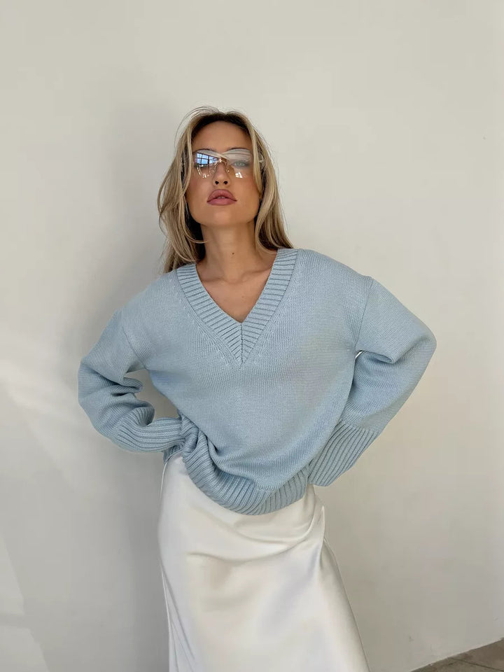 Kvinder luksuriøs V-hals sweater lavet af blødt bomuld Skovae