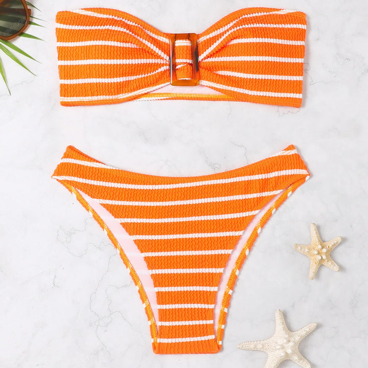 Dame bandeau bikini med moderne stribemønster og dekorativ spænde Skovae