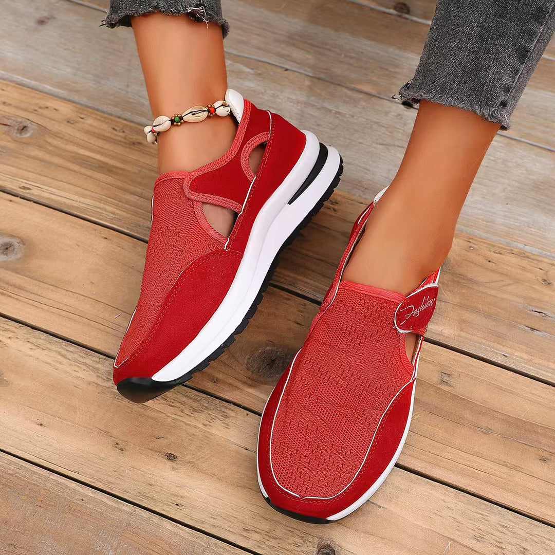 Dame Komfortable Slip-On Sneakers med modedesign i mesh og praktisk velcro-funktion Stilla