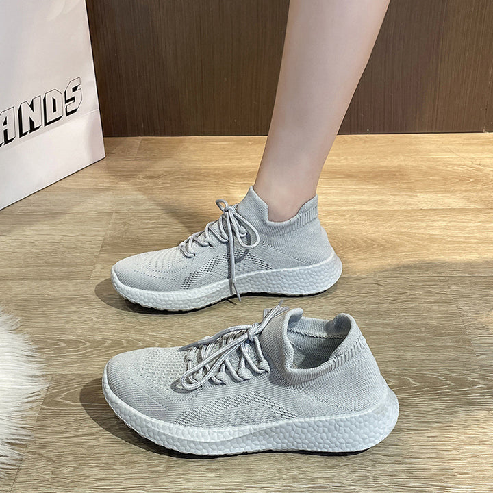 Dame sporty sneakers med åndbar strikkonstruktion og skridsikker sål Stilla