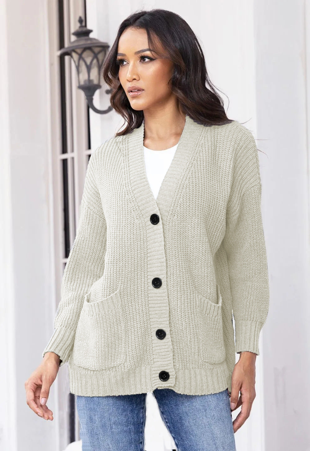 Kvindernes chunky strik cardigan med store lommer og klassisk V-hals Stilla