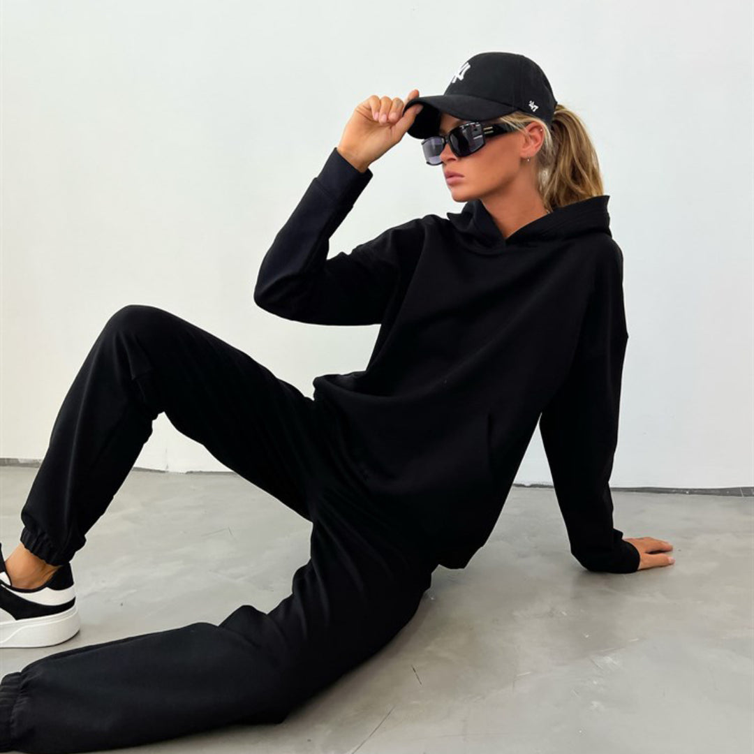 Kvinders hoodie og joggingbukser sæt med elastisk talje og afslappet pasform