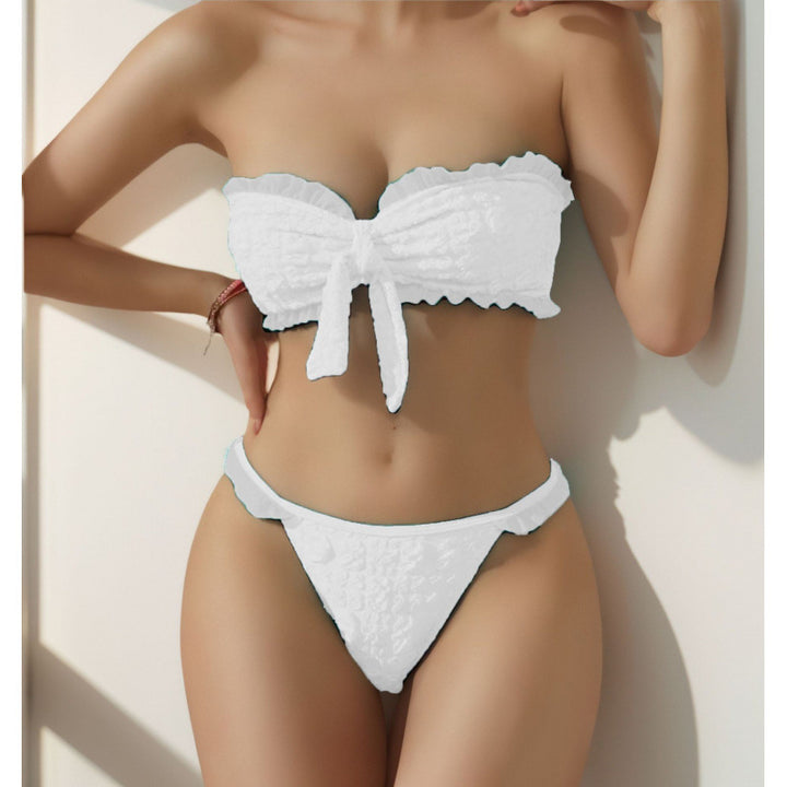 Dame Bandeau-bikini med fashionable ruffle detaljer og justerbar knude-design Skovae