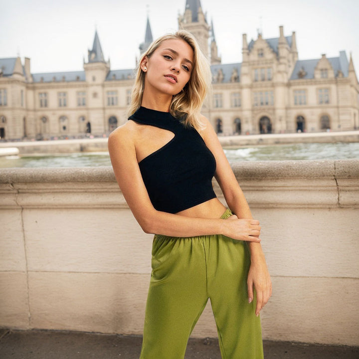 Kvindernes asymmetrisk crop top med krave og rynker Stilla