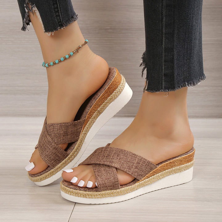 Dame platform-sandaler med flettet fodseng Stilla