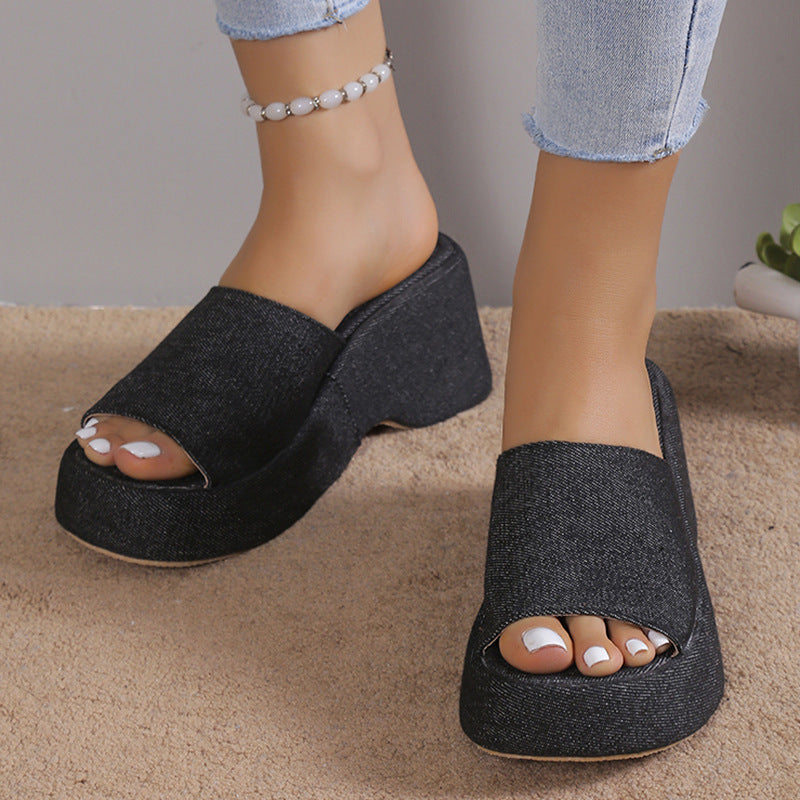 Dame Wedge-Pantoletten med moderne denim-overflade og skridsikker sål Stilla