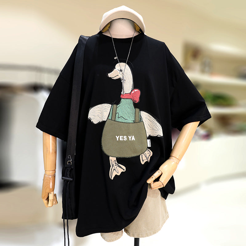 Dame T-shirt med legende andemotiv og afslappet oversized-snit Stilla