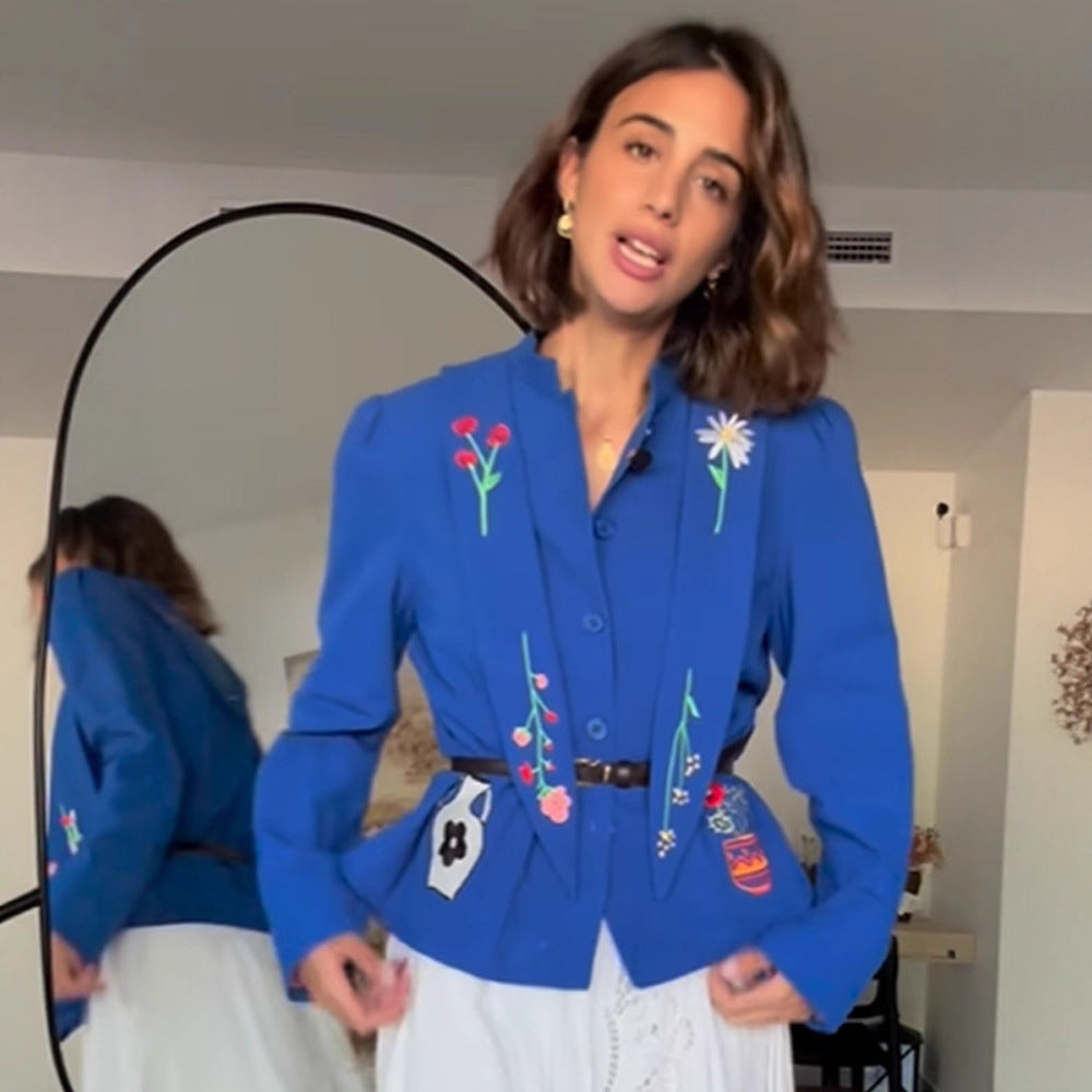 Dame Blazer med blomsterbroderi og tætsiddende snit Stilla