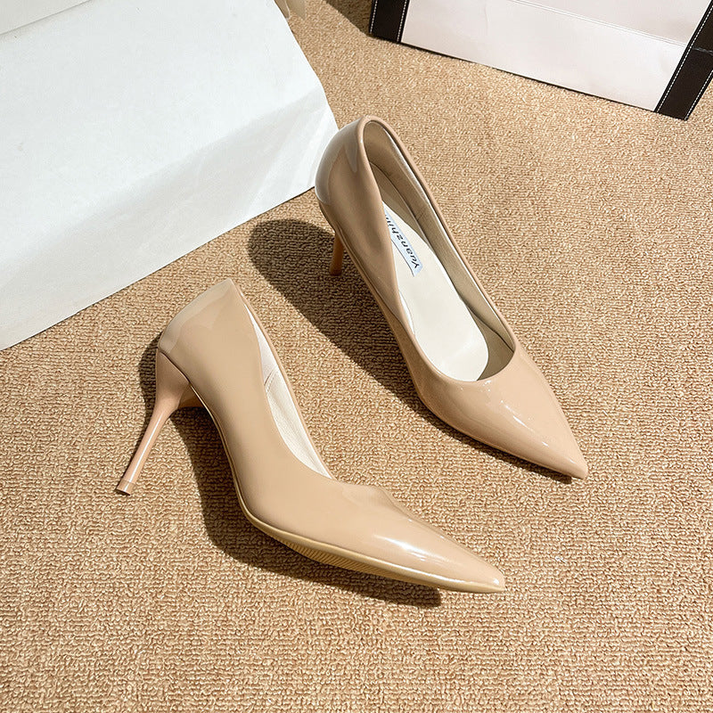 Dame elegante spidse Pumps med behagelig blokhæl og høj kvalitet ruskindsarbejde Stilla
