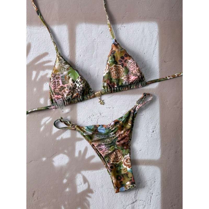 Dame Triangel-Bikini med farverigt blomster- og dyremønster Stilla