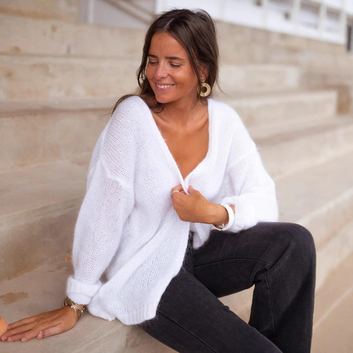 Kvinders hyggelige oversized sweater med dyb V-hals og blød tekstur Stilla