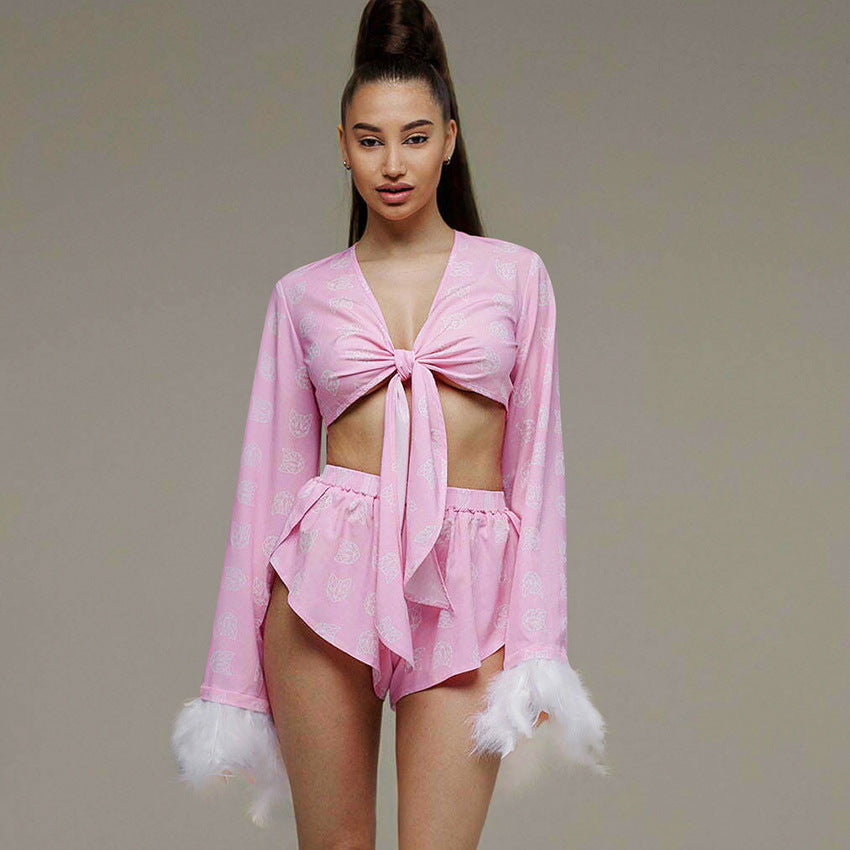Dame Satin Pyjamasæt med elegant design og fluffy detaljer Stilla