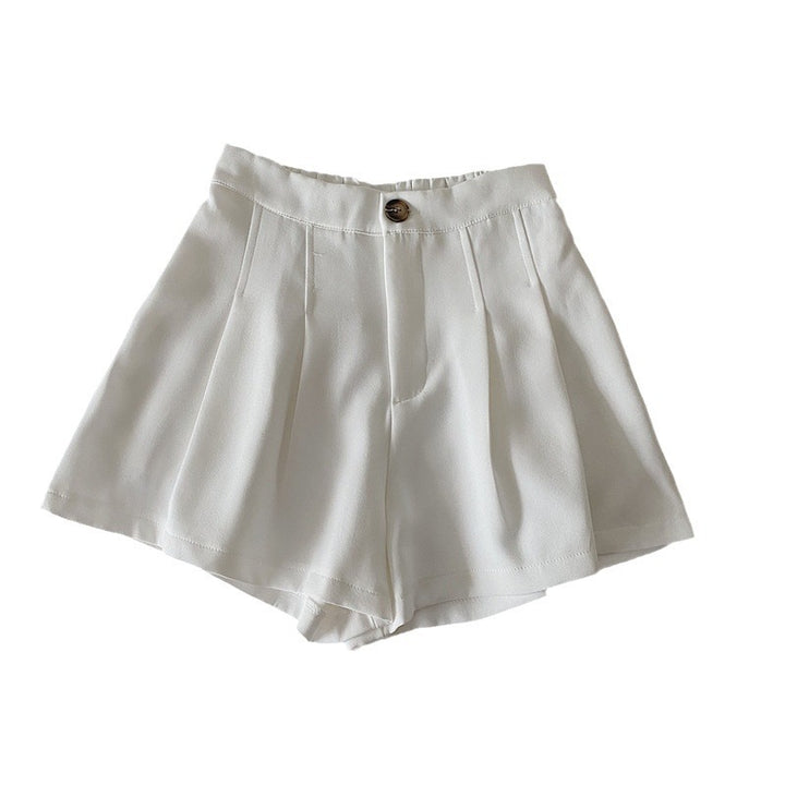 Kvinders elegante shorts med plisseringer og knapdetalje