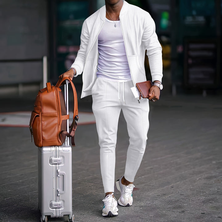 Herrer modetrendy fritidsdragt med sporty detaljer og åndbart stof Stilla