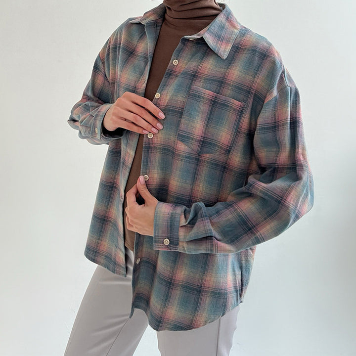 Dame flannel overshirt med afslappet snit og klassisk ternet mønster Stilla