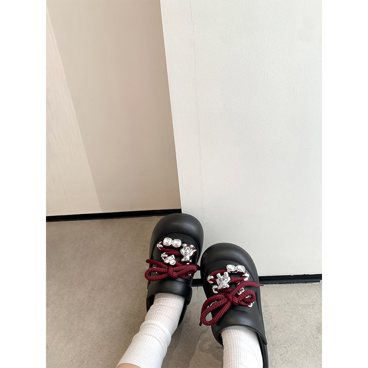 Dame dekorative Clogs i Crocs-stil med Charms Stilla